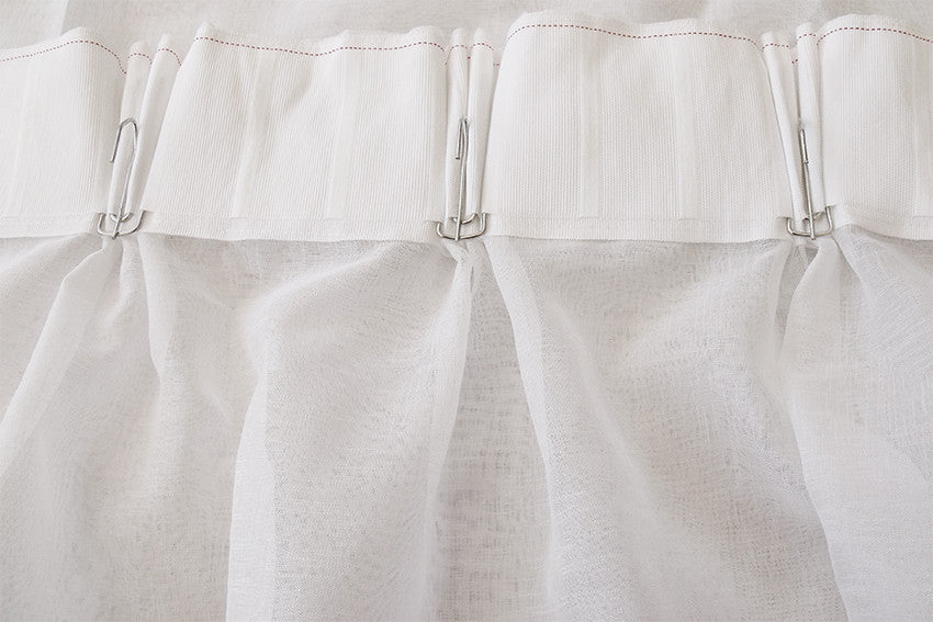 2 Sheer Voile Curtains 530cm wide 230cm long + 30 Hooks New V702-CNA5-2 3M