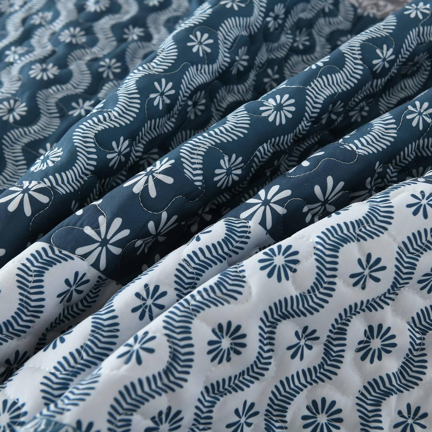 Classic Hydrangea Soft Quilted 3 Pc Bedspread & Pillow Cover Set V745-AC080501Q13U