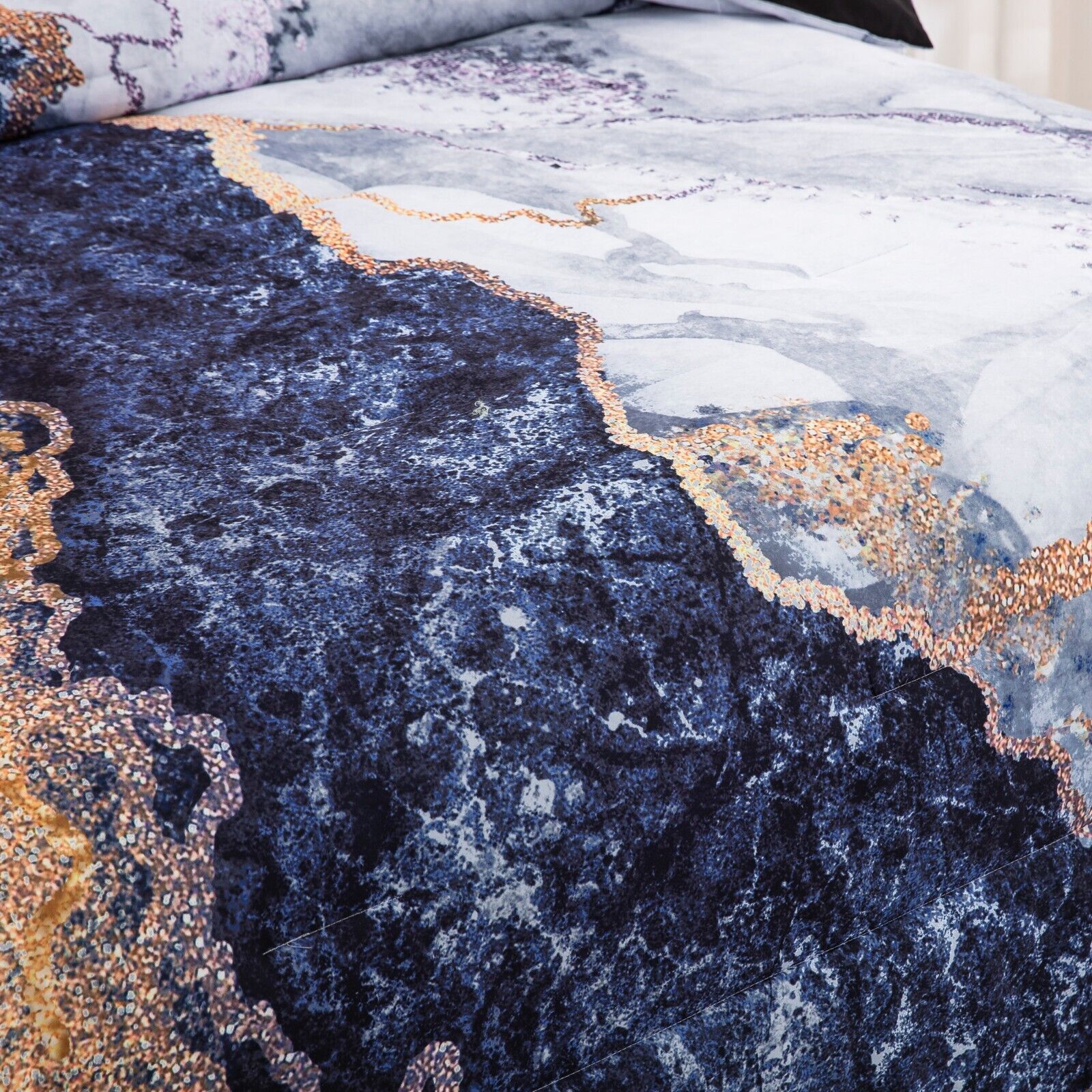 Blue Marble Comforter Set, King Size, Retro Watercolor 3-Piece Bedding Ensemble V745-MAB010362AJ3