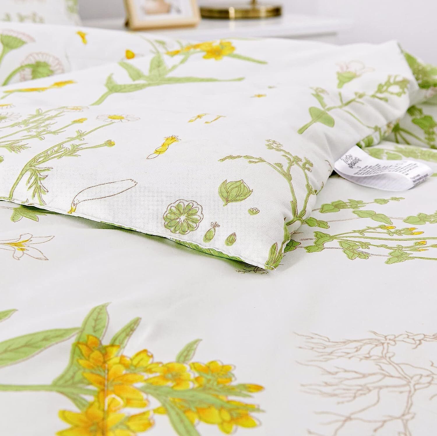 Vintage Delicate green bloom 3 Pc Comforter & Pillow Cover Set V745-MAB010487AJ3