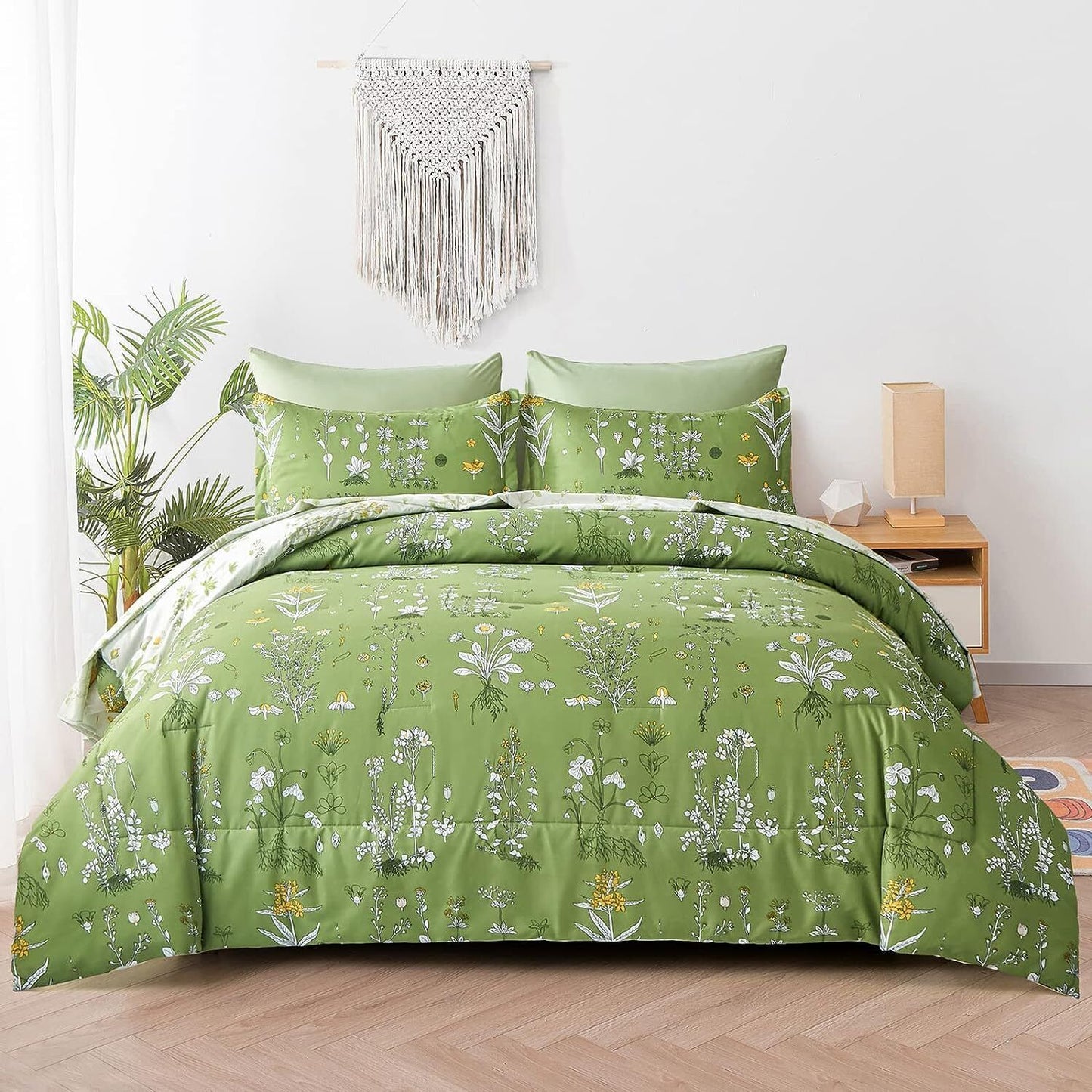 Vintage Delicate green bloom 3 Pc Comforter & Pillow Cover Set V745-MAB010487AJ3
