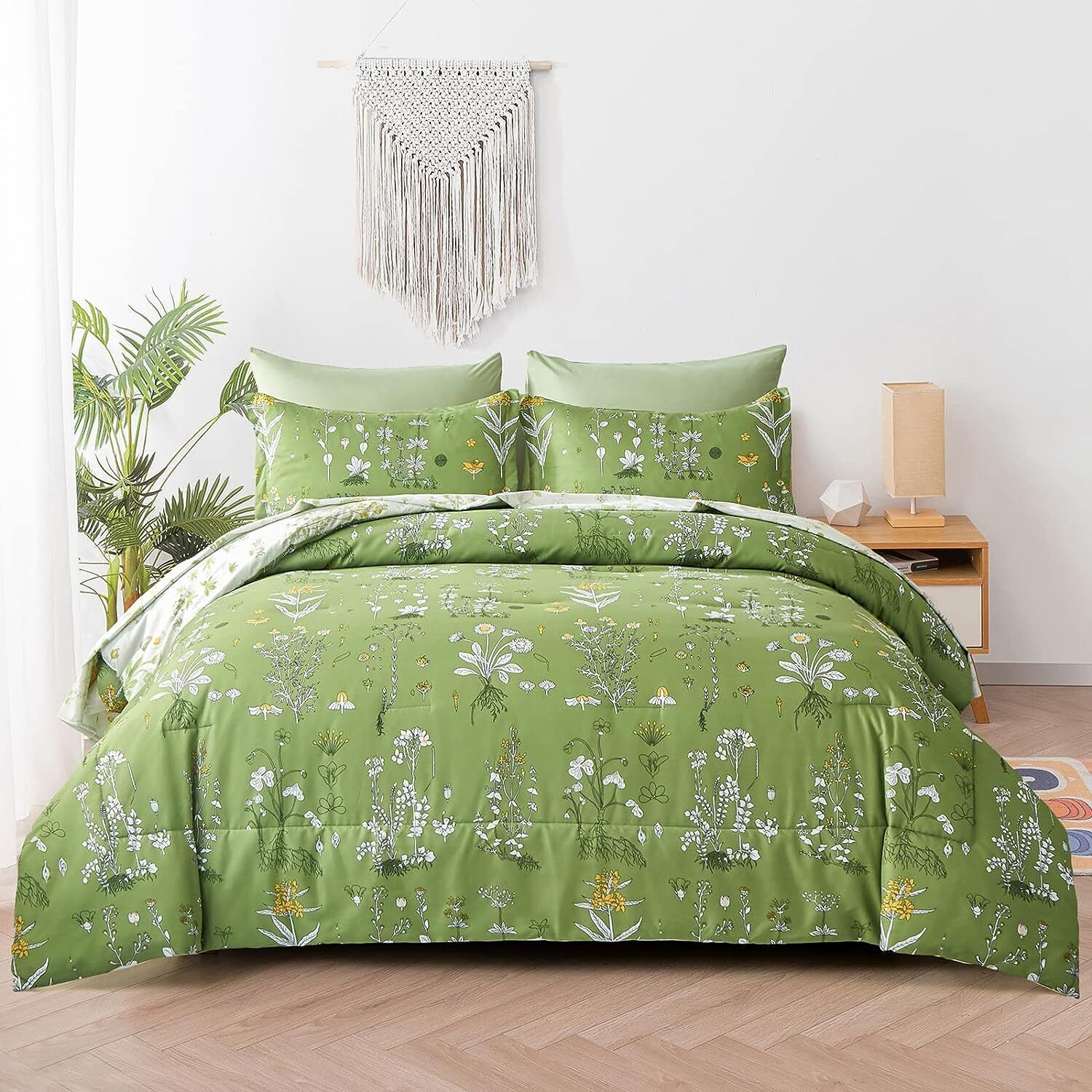 Vintage Delicate green bloom 3 Pc Comforter & Pillow Cover Set V745-MAB010487AJ3
