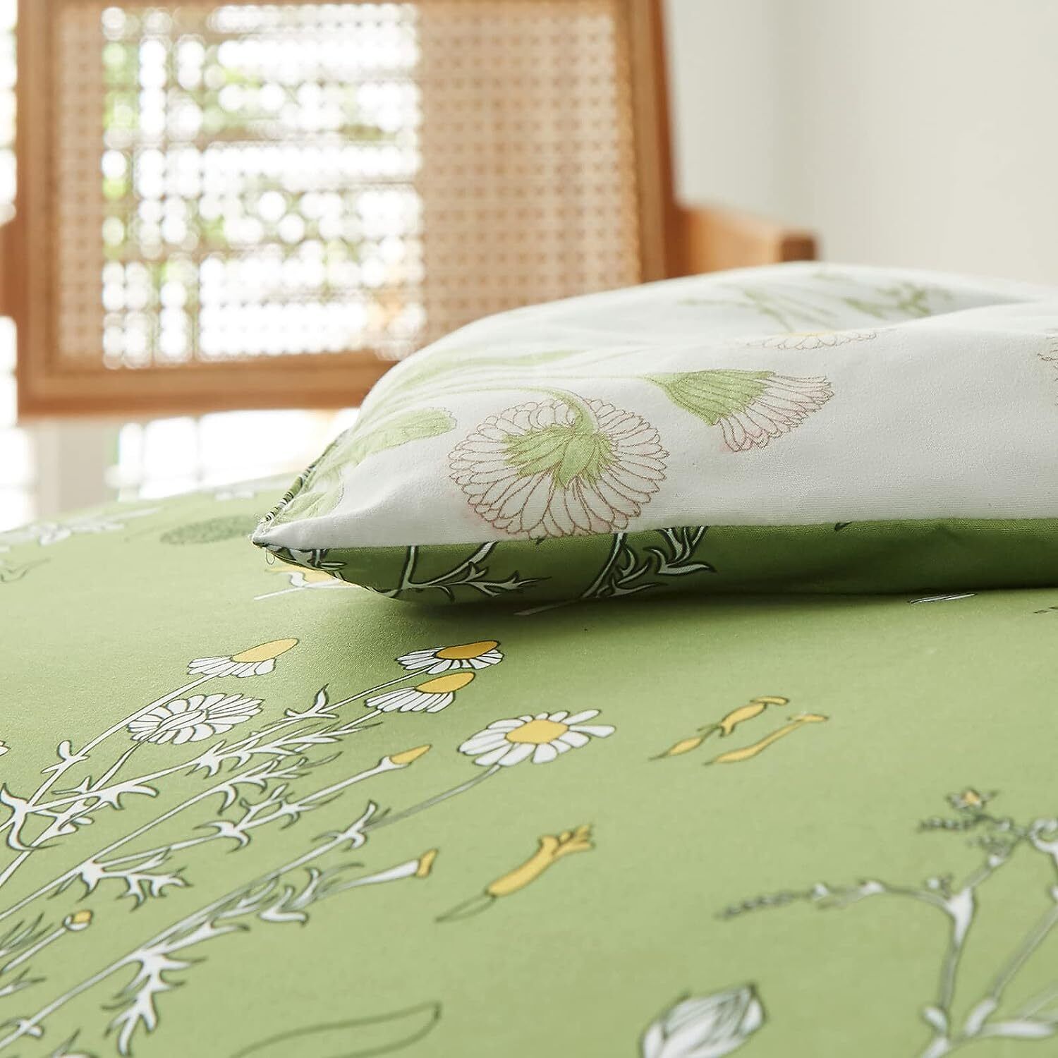 Vintage Delicate green bloom 3 Pc Comforter & Pillow Cover Set V745-MAB010487AJ3