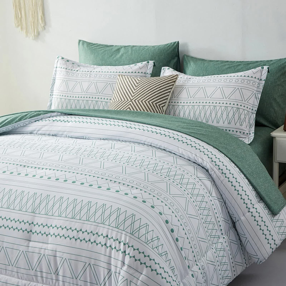 Boho Vibes Bedding Set - 3-Piece Comforter & Pillow Covers V745-MAB010772AJ3
