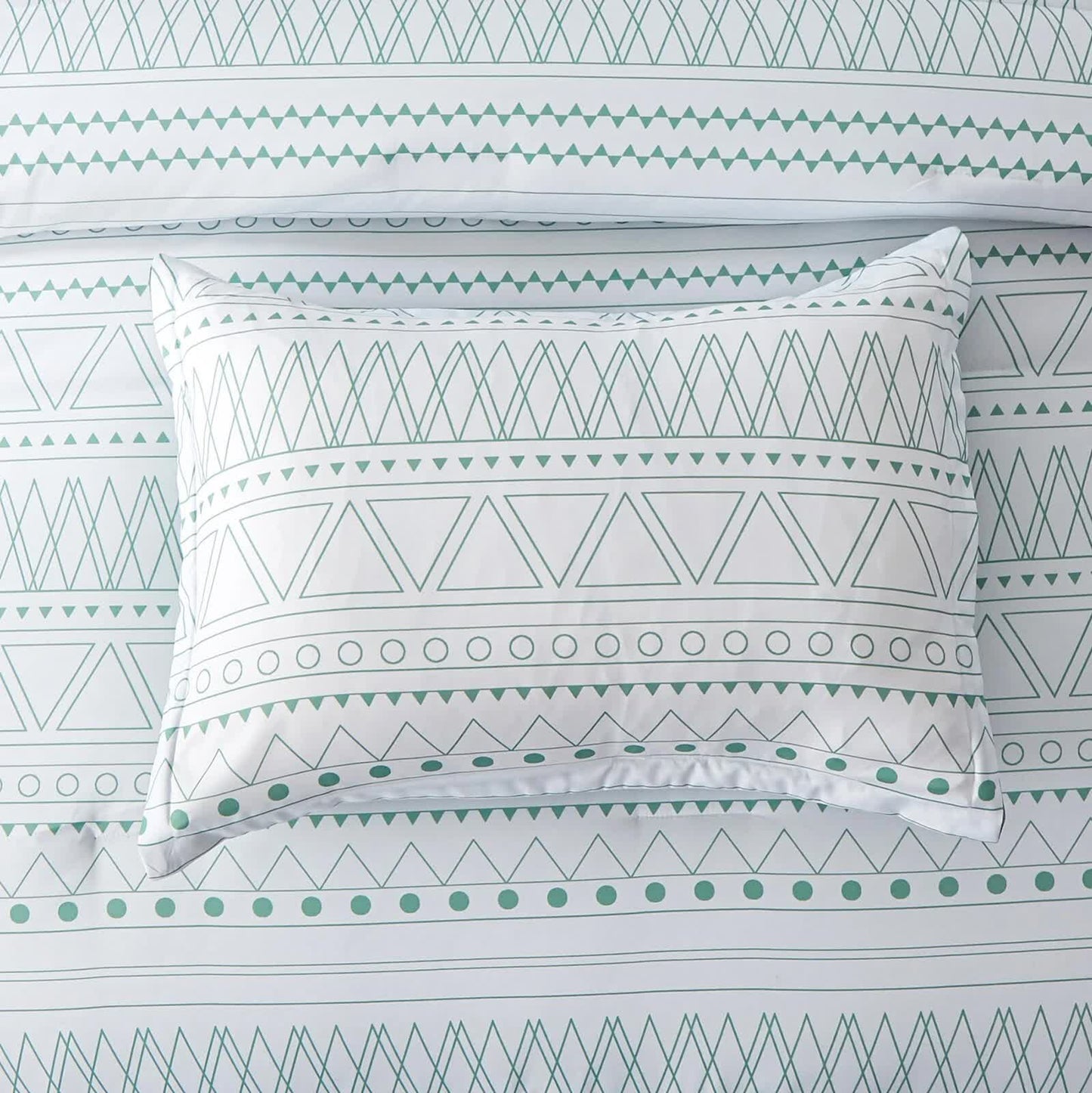 Boho Vibes Bedding Set - 3-Piece Comforter & Pillow Covers V745-MAB010772AJ3