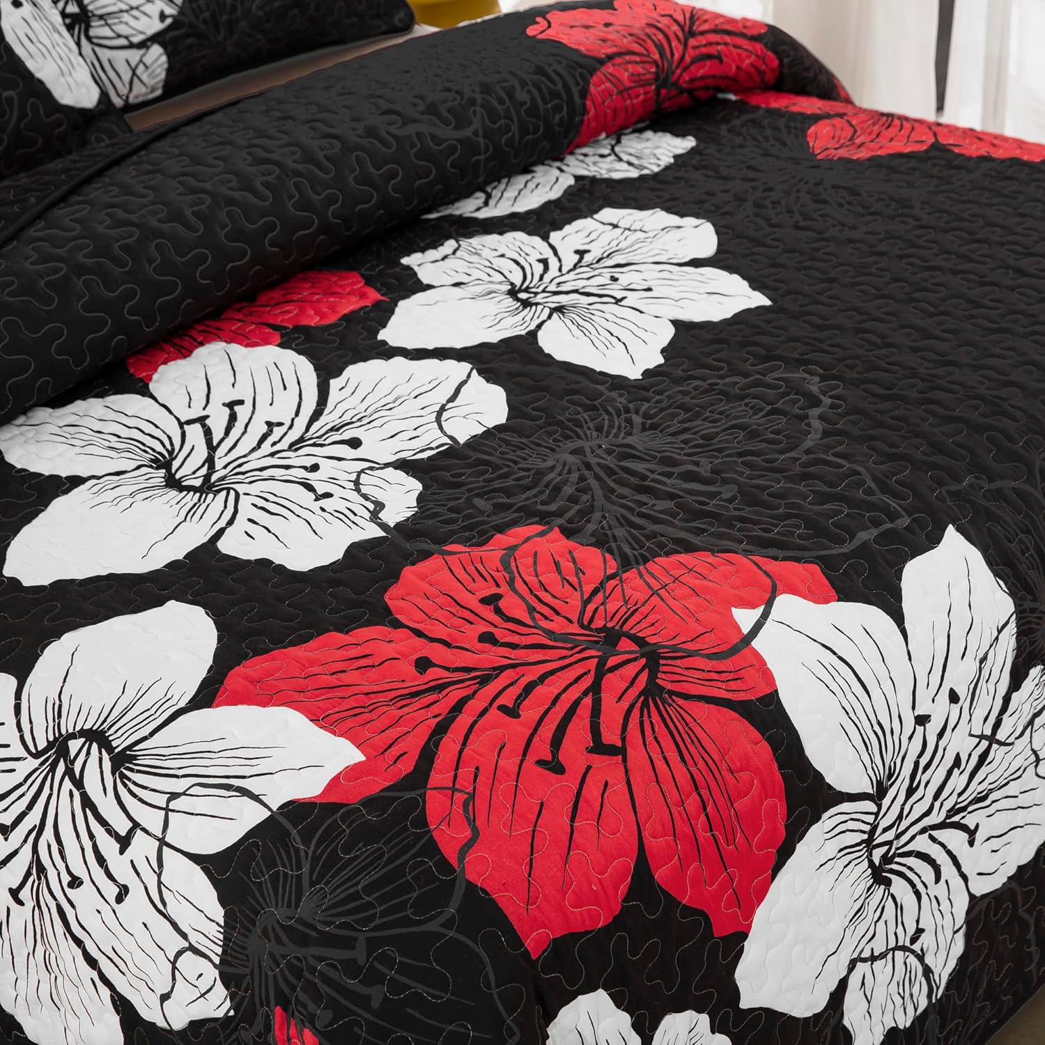 Glorious Quilted coverlet and pillowcovers set: Unmatched Beauty - Queen size V745-MAC080182Q13U