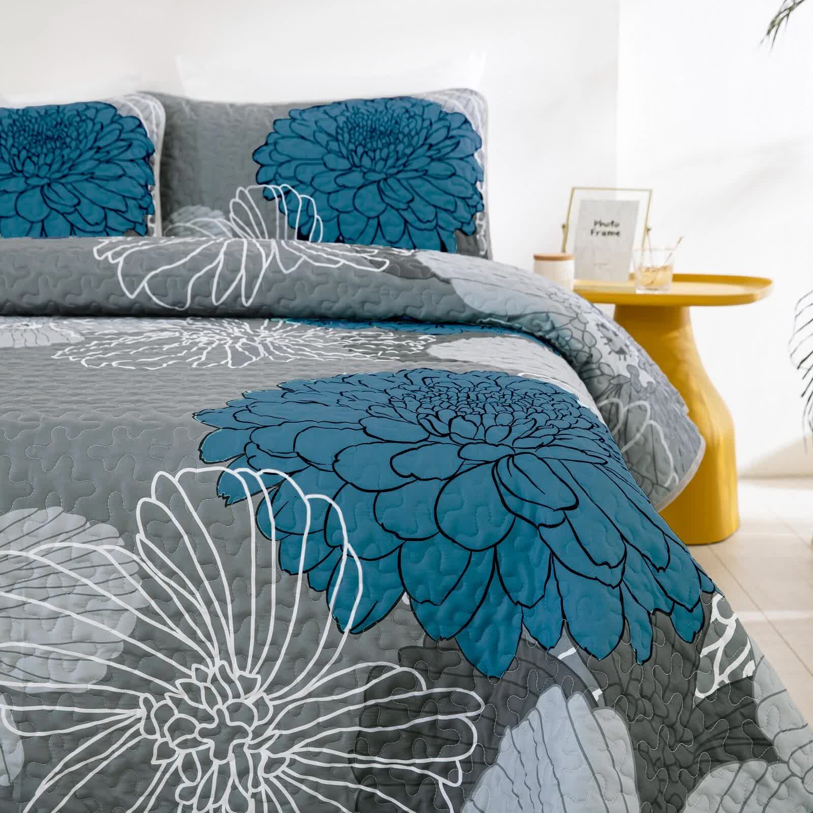 Grey Azure Bloom Quilted Coverlet Bedspread Set with Pillow Covers V745-MAC080201Q13U