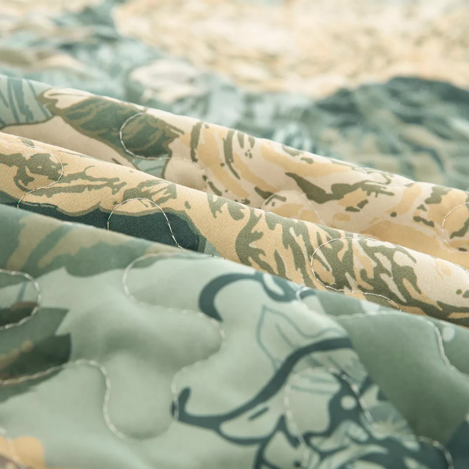 Meadow Butterfly Green Quilted Bedspread Set with Floral Details and Pillowcases V745-MAC080320Q13U
