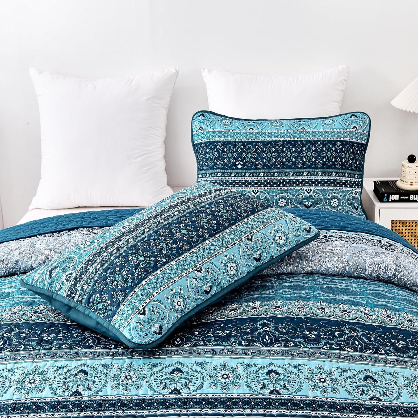 Opalescent Quilted coverlet and pillowcovers set: Shimmering Beauty - Queen size V745-MAC080422Q13U