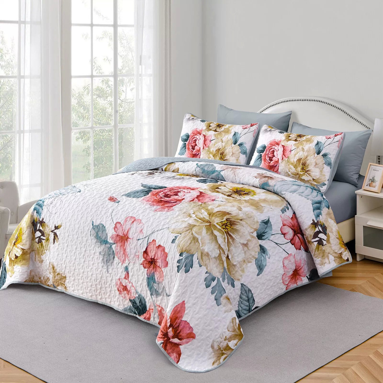 Vibrant Quilted Bedspread and Pillowcases Set: Add Color and Comfort to Your Space - Queen size V745-MAC080474Q13U