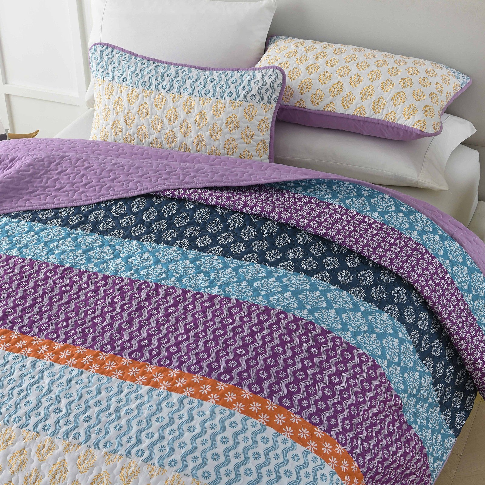 Quirky Quilted coverlet and pillowcovers set: Add Personality to Your Space - Queen size V745-MAC080493Q13U