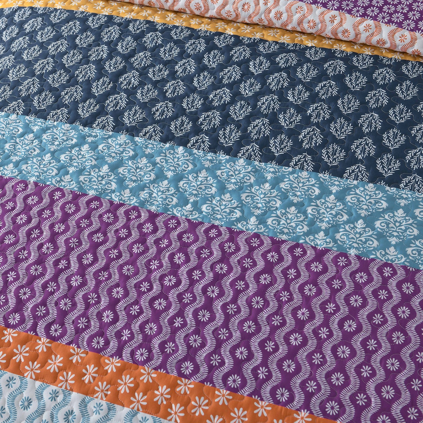 Quirky Quilted coverlet and pillowcovers set: Add Personality to Your Space - Queen size V745-MAC080493Q13U