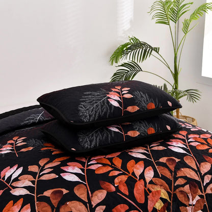 Black and Red Leaves Quilted Bedspread & Pillowcase Set V745-MAC080600Q13U