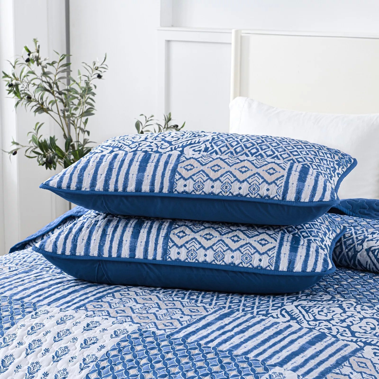 Blissful Quilted bedspread and pillowcovers set: Relax in Style - Queen size V745-MAC080757Q13U