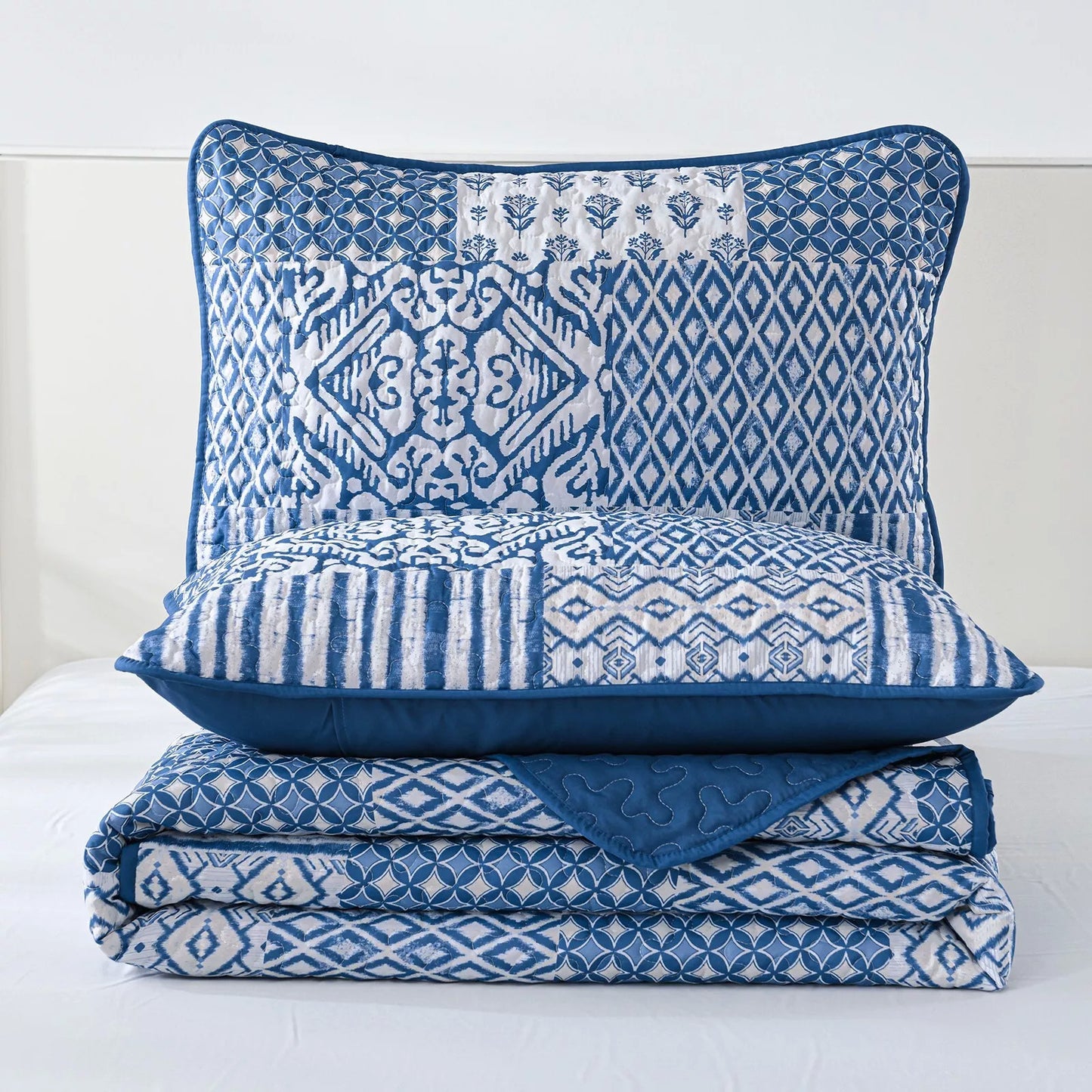 Blissful Quilted bedspread and pillowcovers set: Relax in Style - Queen size V745-MAC080757Q13U