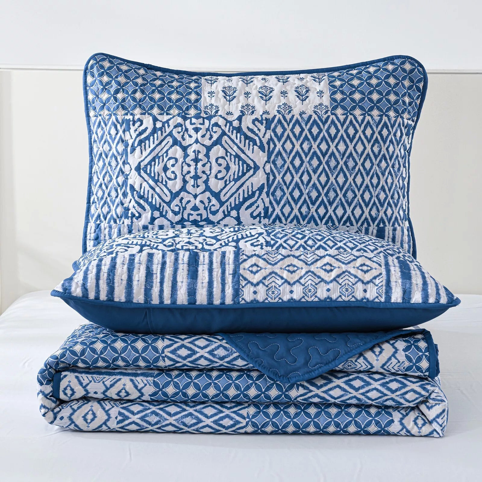 Blissful Quilted bedspread and pillowcovers set: Relax in Style - Queen size V745-MAC080757Q13U