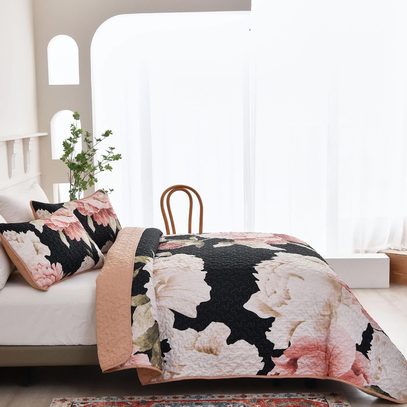 Blossom Trio Quilted Coverlet Set with Pillowcases (Black, Red & Pink V745-MAC080938Q13U