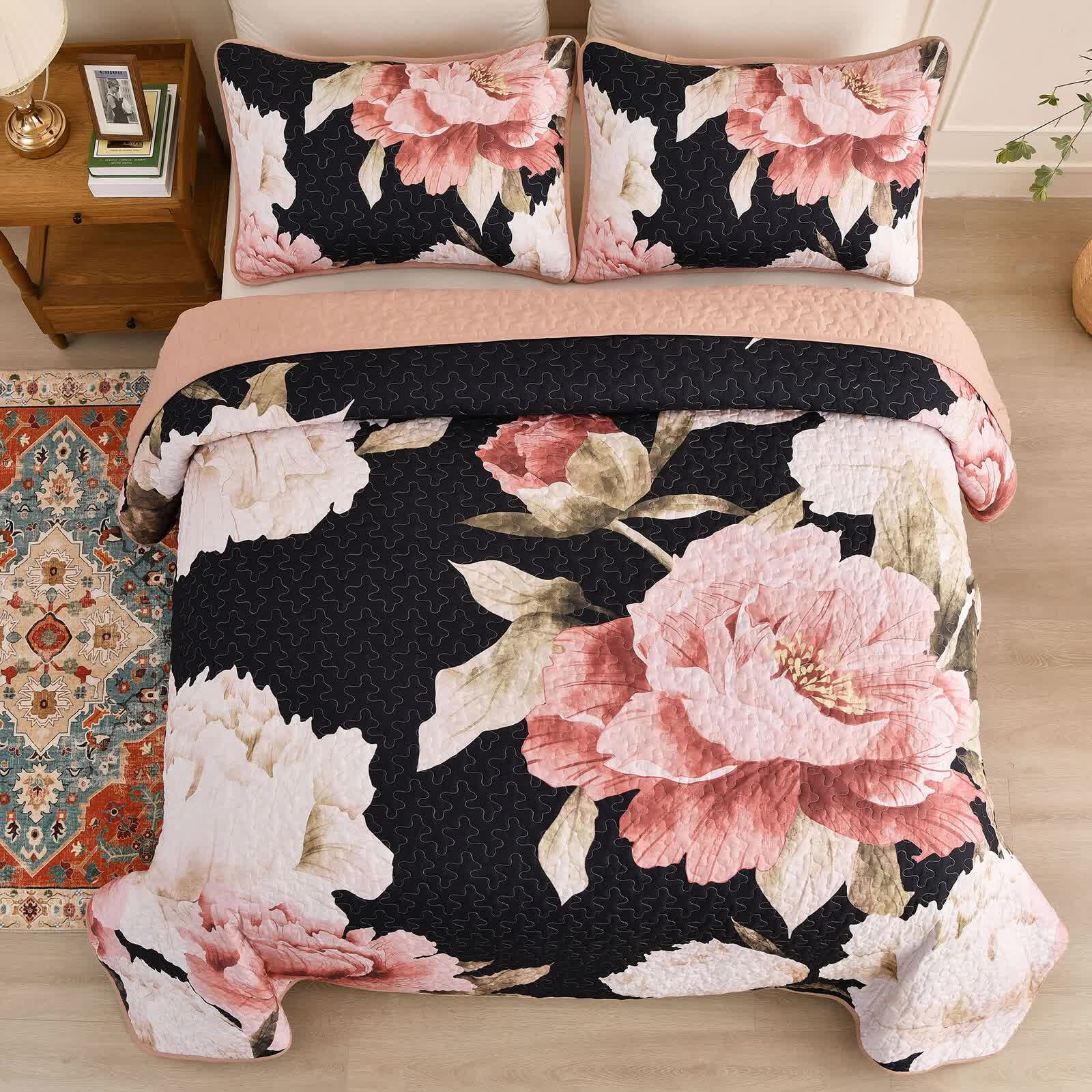 Blossom Trio Quilted Coverlet Set with Pillowcases (Black, Red & Pink V745-MAC080938Q13U
