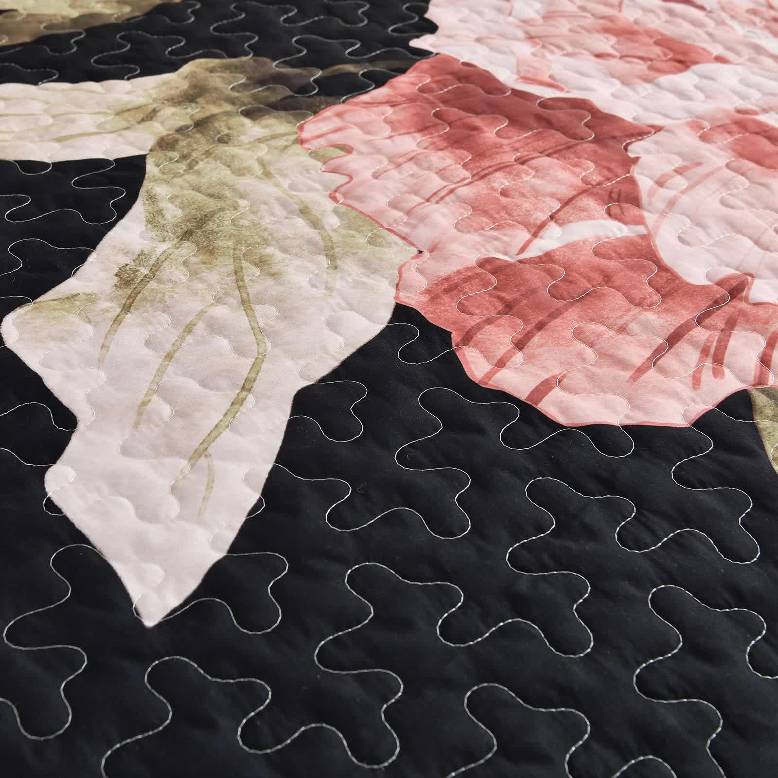 Blossom Trio Quilted Coverlet Set with Pillowcases (Black, Red & Pink V745-MAC080938Q13U