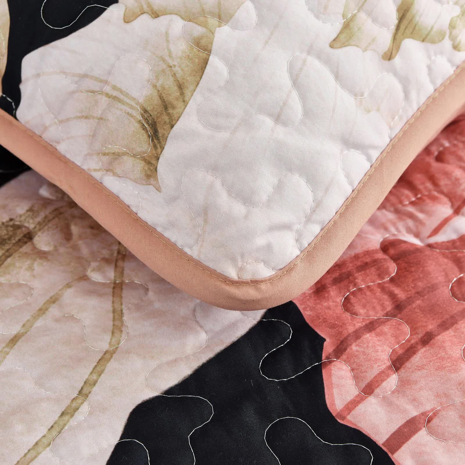 Blossom Trio Quilted Coverlet Set with Pillowcases (Black, Red & Pink V745-MAC080938Q13U