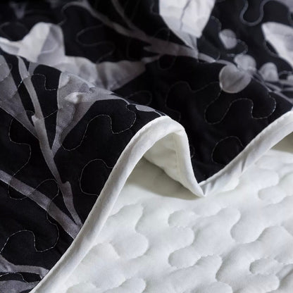 Whimsical Quilted bedspread and pillowcovers set: Add Fun to Your Space - Queen size V745-MAC090134Q13U