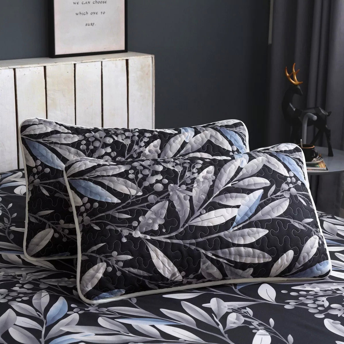Whimsical Quilted bedspread and pillowcovers set: Add Fun to Your Space - Queen size V745-MAC090134Q13U