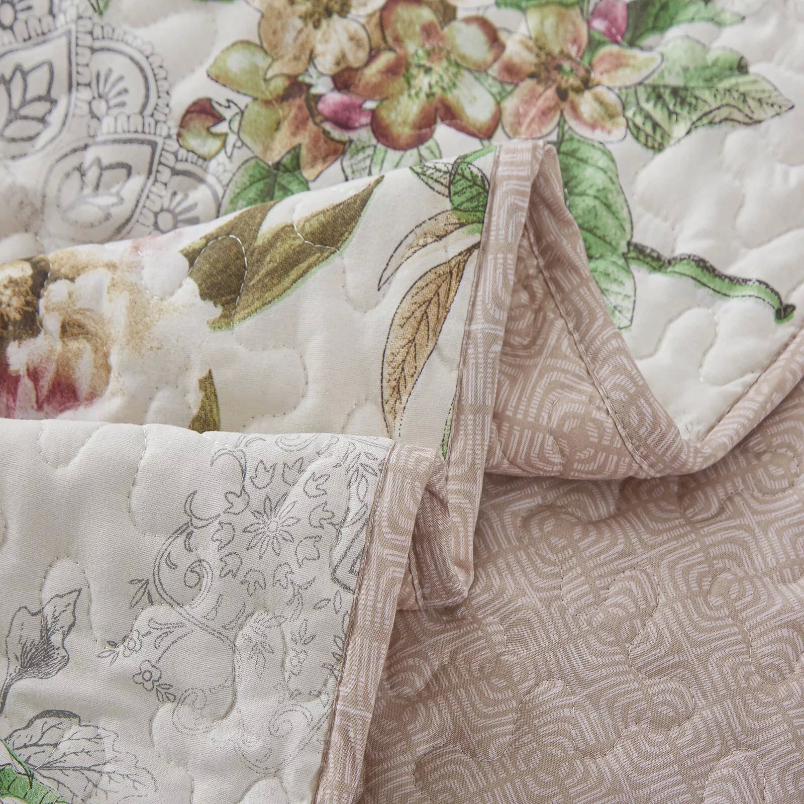 Artisan Quilted Coverlet and Pillowcases Set: A Masterpiece for Your Bed - Queen size V745-MAC090271Q13U