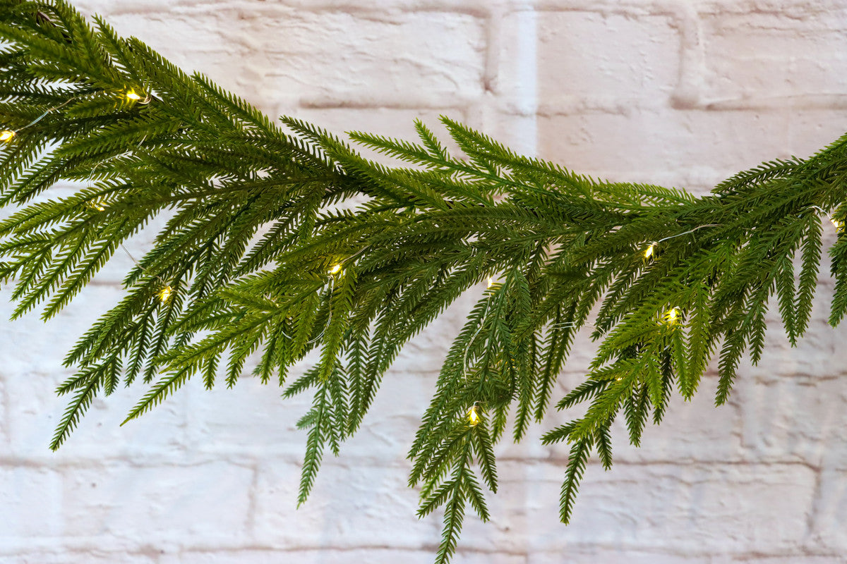 PINE GARLAND USB POWERED 183CM V758-X3609