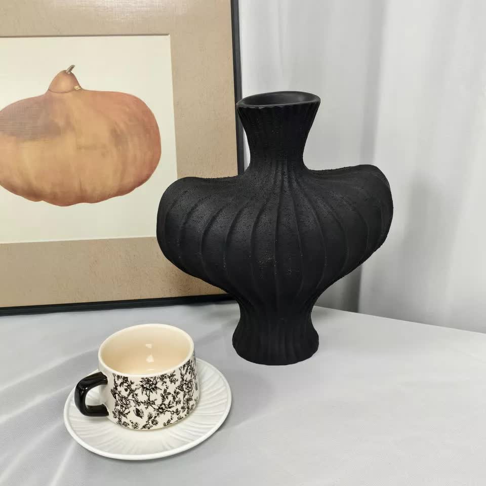 P&P Black Nordic Resin Flower Vase with Textured Design, Boho Wabi-Sabi Artistic Decor V767-JJ-HP1736-BK