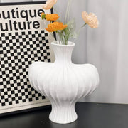 P&P White Nordic Resin Flower Vase with Boho Wabi-Sabi Textured Artistic Design V767-JJ-HP1736-WT