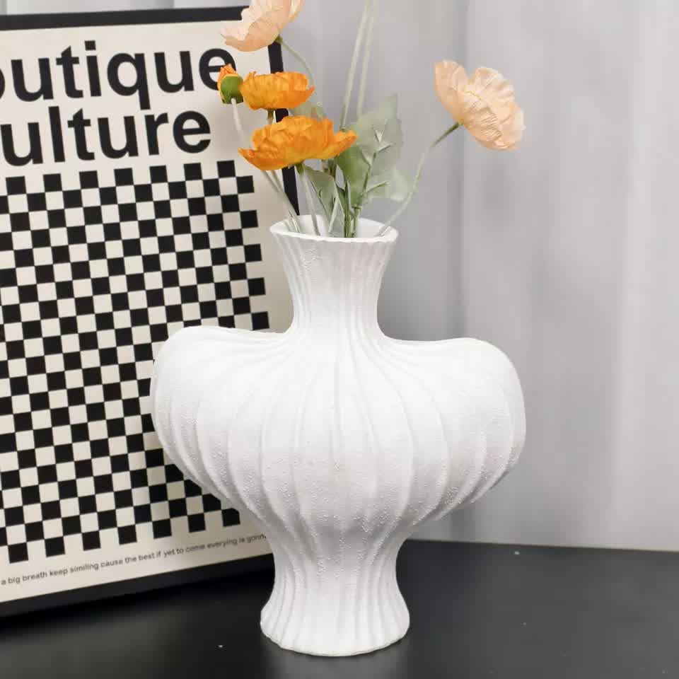 P&P White Nordic Resin Flower Vase with Boho Wabi-Sabi Textured Artistic Design V767-JJ-HP1736-WT