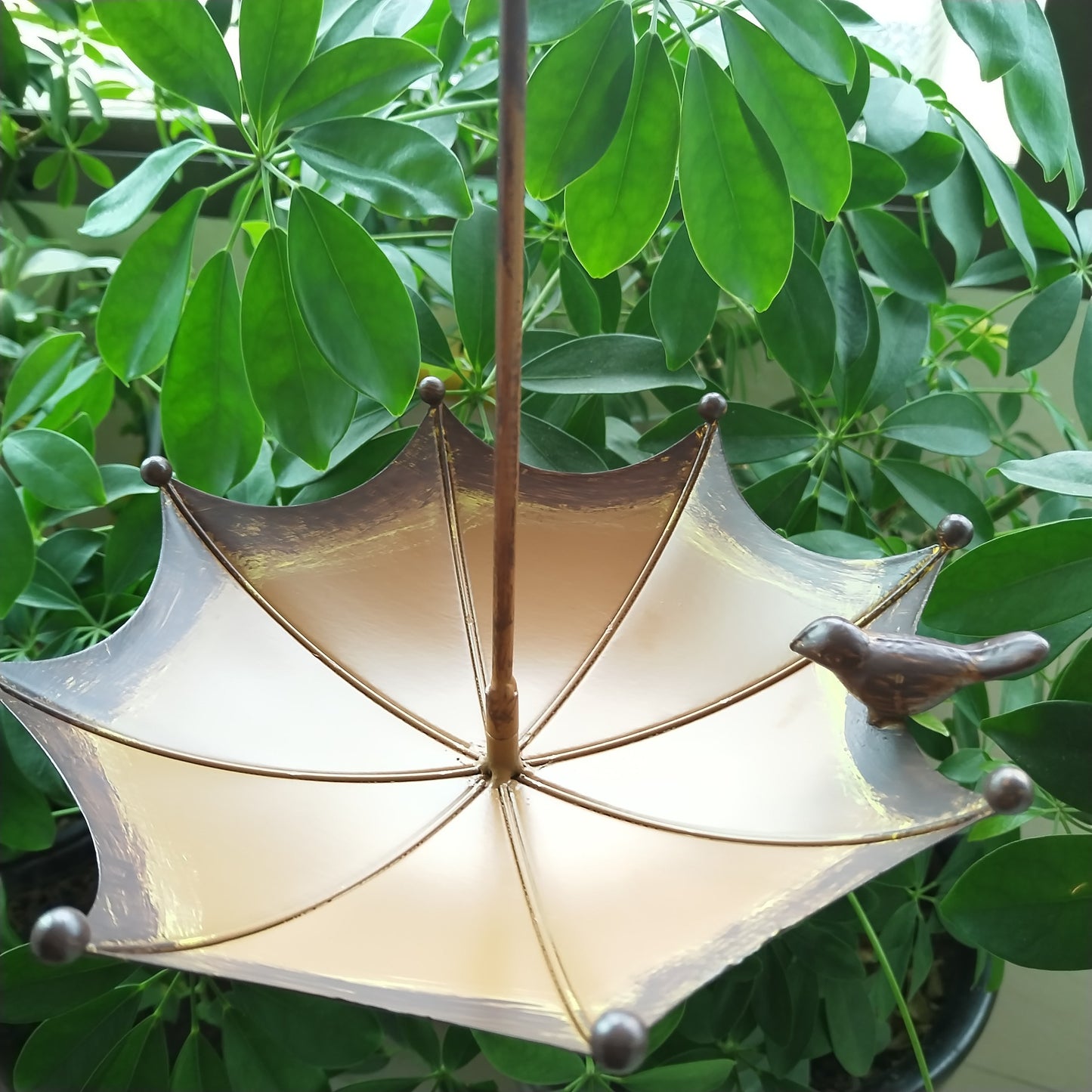Umbrella-Shaped Bird Feeder - Metal Hanging Garden Decoration V888-ELOSUNG12372