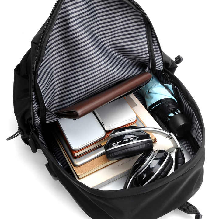 Black Business Casual Laptop Backpack with USB Charging Port - Travel, Work, and Student Use V888-ELOSUNG12425