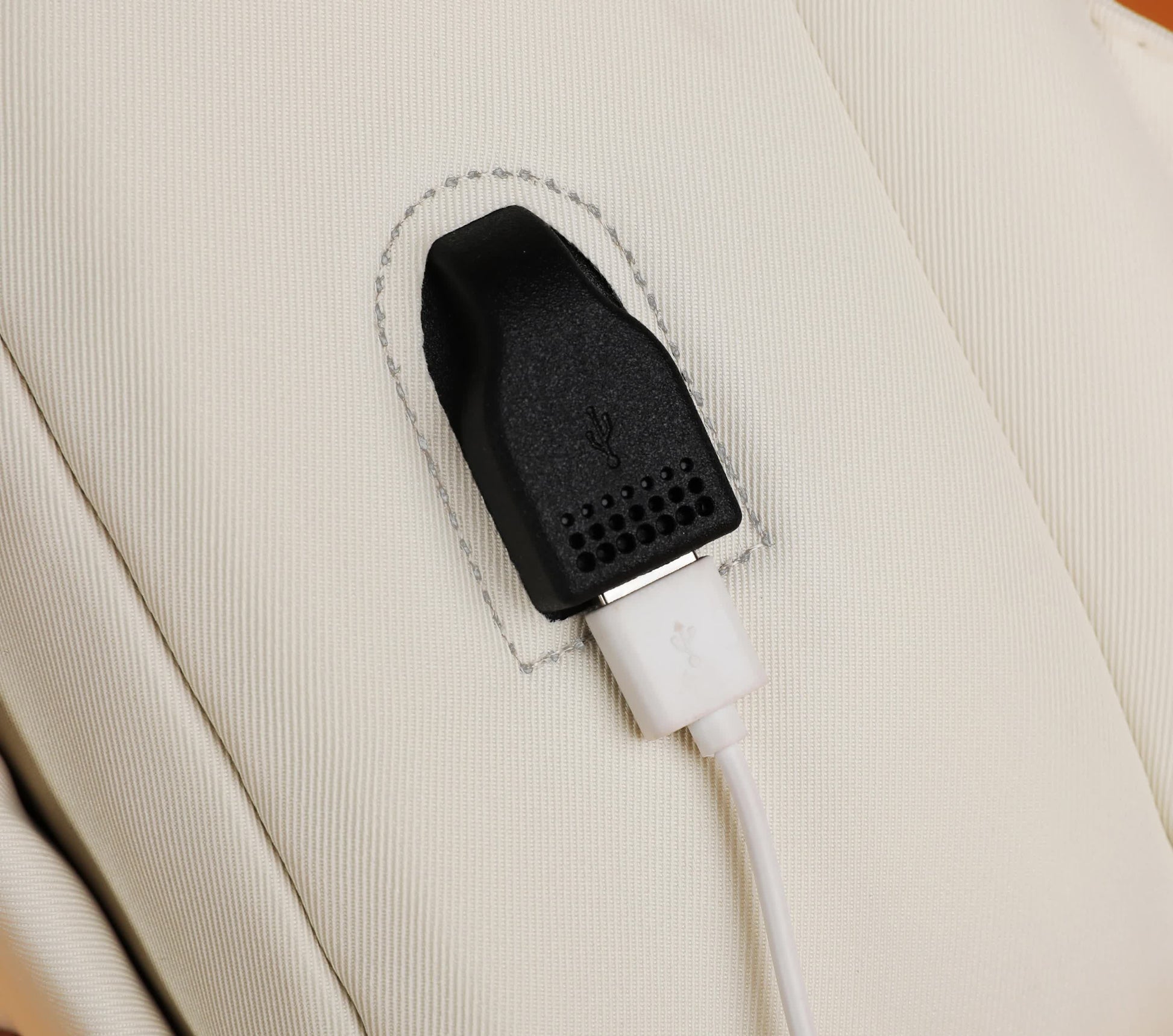 Beige Minimalist USB Charging Laptop Backpack - Elegant and Spacious Travel Bag V888-ELOSUNG12956