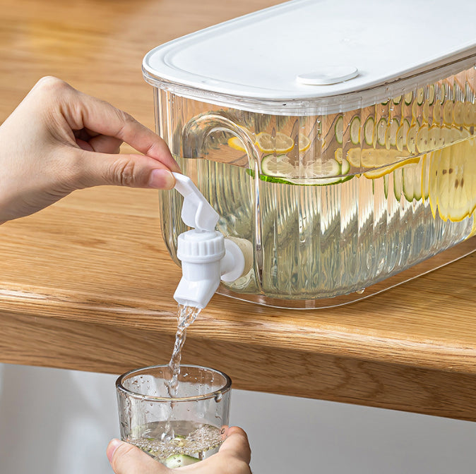 Transparent 4 Liter Refrigerator Cold Drink Dispenser, Juice & Fruit Infuser Water Pitcher, Spigot Beverage V888-ELOSUNG13404