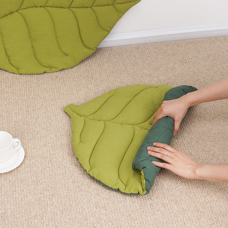 1 Pcs Yellow Leaf-Shaped Pet Sleeping Mat - Durable Dog Floor Pad & Cat Bed for Sleeping and Playtime V888-ELOSUNG13474