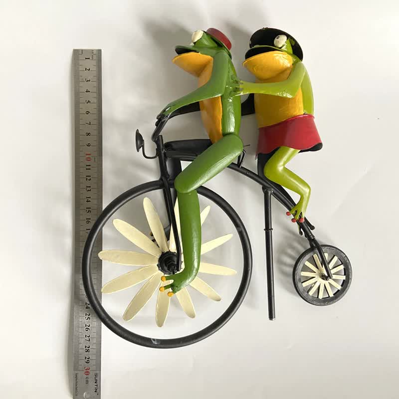 Whimsical Frog Garden Wind Spinner - Metal Yard Art with Cycling Frogs V888-ELOSUNG16174
