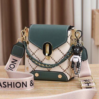 Green Stylish Korean Minimalist Crossbody Bag - Elegant Small Square Shoulder Bag with Phone Pocket V888-ELOSUNG18224