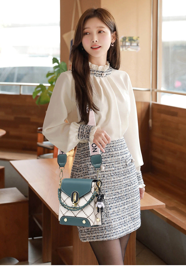 Green Stylish Korean Minimalist Crossbody Bag - Elegant Small Square Shoulder Bag with Phone Pocket V888-ELOSUNG18224