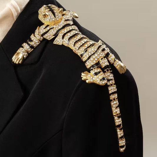 Luxury Vintage Large Tiger Brooch - 10-Inch Pouncing Wild Cat Pin with Sparkling Crystal Rhinestones and V888-ELOSUNG18420