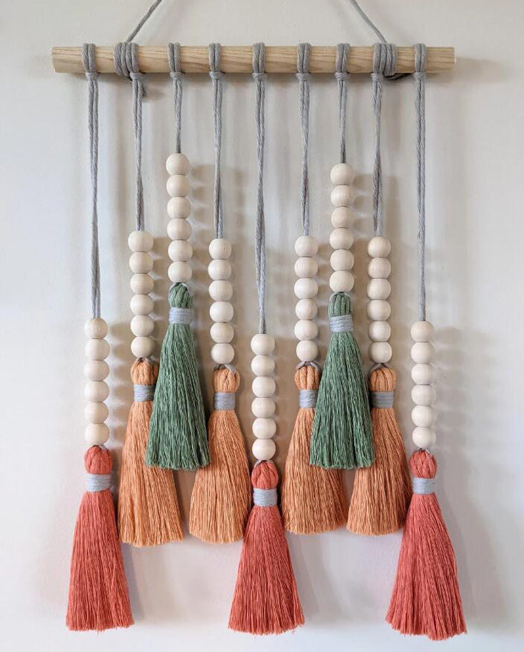 Colorful Tassel Wall Hanging-Wooden Beads Boho Tapestry Home Decor (Daylily red) V888-ELOSUNG20900