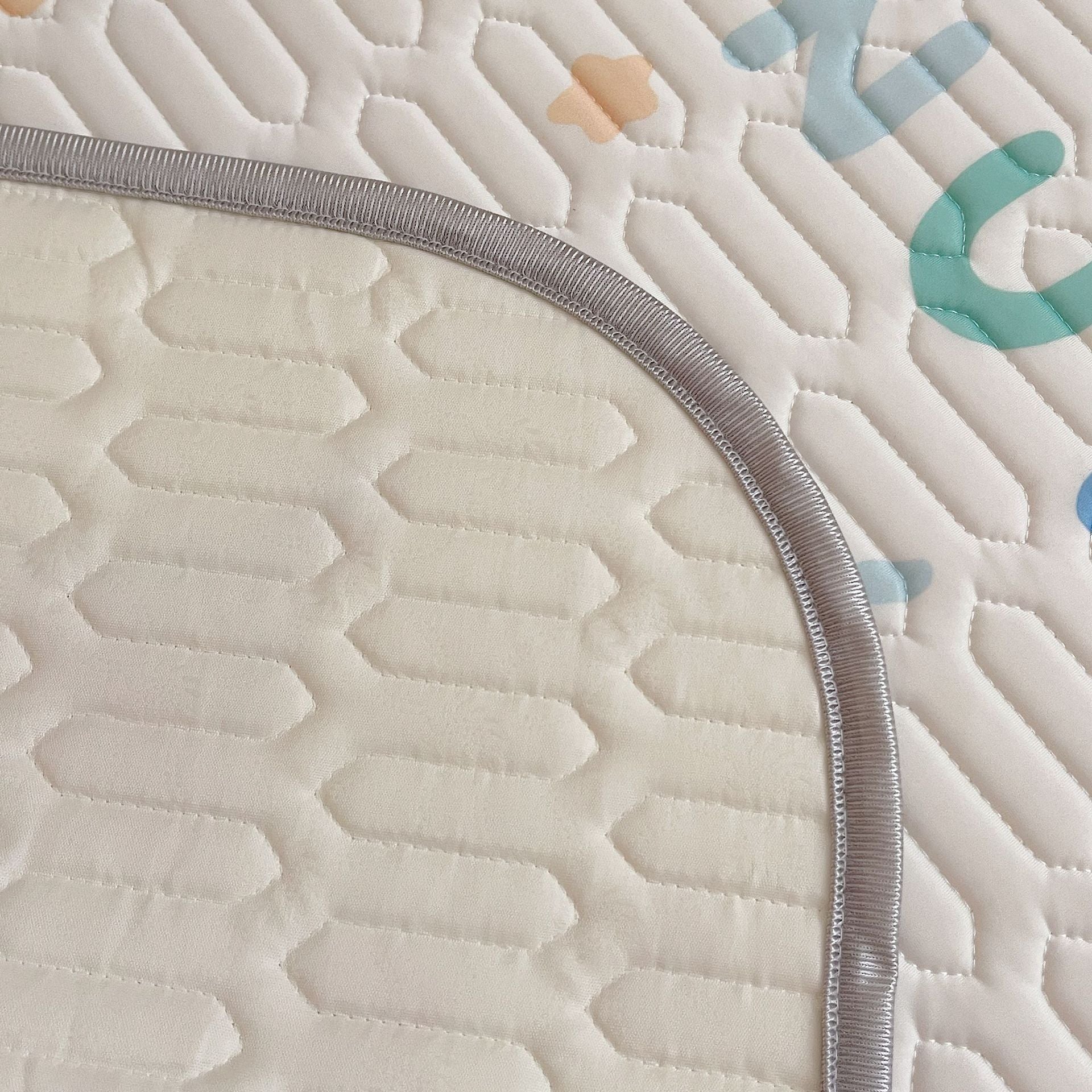 Cheese Pattern 2 Piece Set Kids Cooling Pad Set - 60x120cm Cartoon Latex Mattress Protector, Pillow V888-ELOSUNG21135