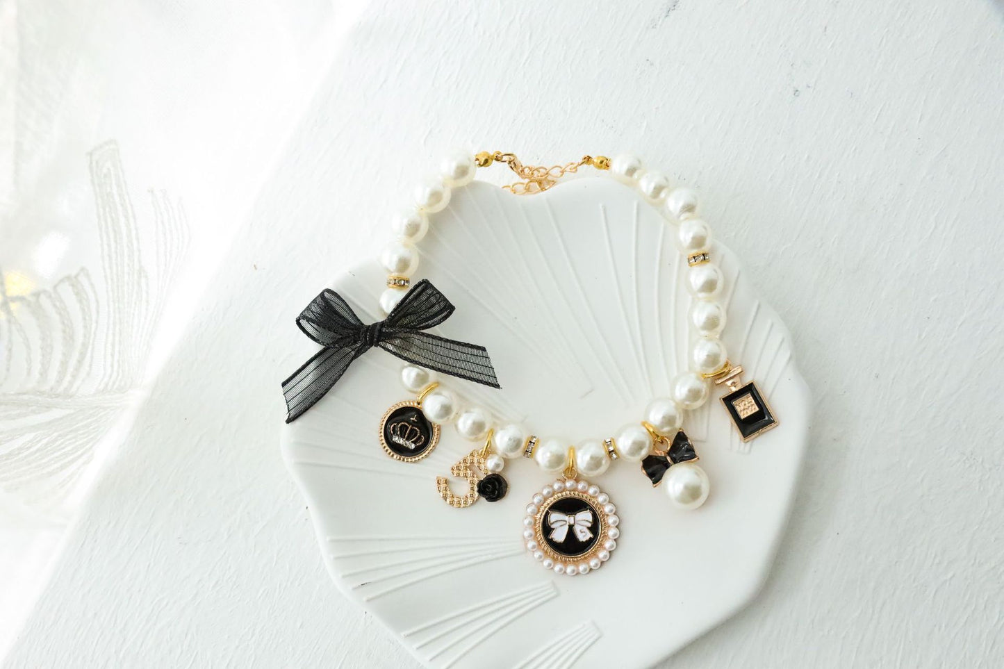 Black 4-PCS Pearl Charm Pet Necklace - Adjustable Bowknot Collar for Small Dogs & Cats (S: 20+5CM) V888-ELOSUNG22521