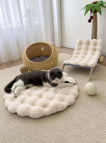 Beige Plush Round Cat Mat - Soft Faux Fur Sleeping Pad (40cm Diameter) V888-ELOSUNG22811