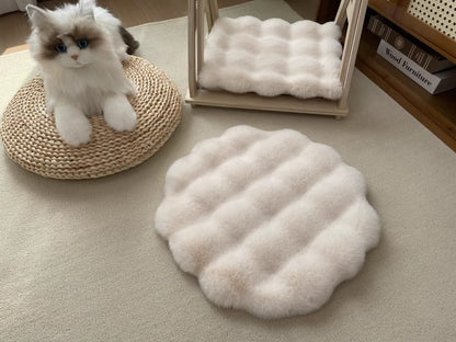 Beige Plush Round Cat Mat - Soft Faux Fur Sleeping Pad (40cm Diameter) V888-ELOSUNG22811