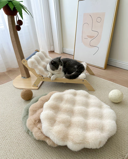 Beige Plush Round Cat Mat - Soft Faux Fur Sleeping Pad (40cm Diameter) V888-ELOSUNG22811