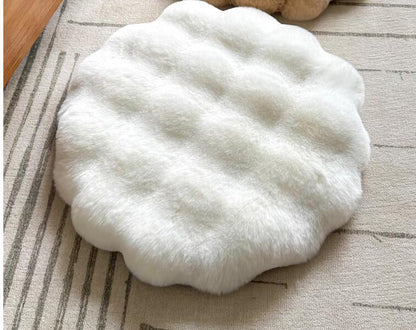 White Plush Round Cat Mat - Soft Faux Fur Sleeping Pad (40cm Diameter) V888-ELOSUNG22812