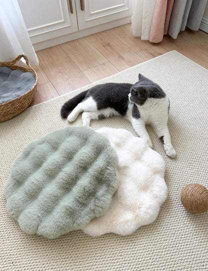Matcha color Plush Round Cat Mat - Soft Faux Fur Sleeping Pad (40cm Diameter) V888-ELOSUNG22816