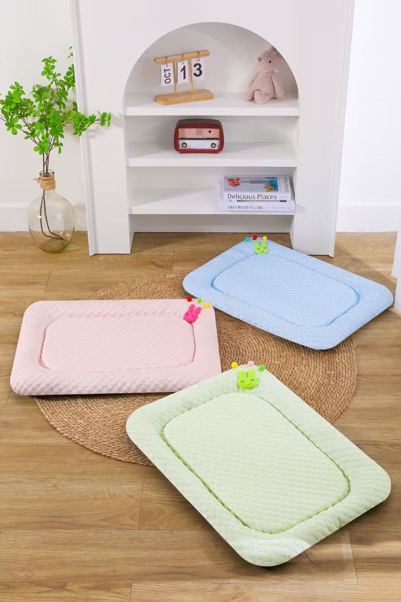 Pink Breathable Cooling Pet Mat - Ice Bean Summer Bed for Small Dogs (S : 35x47cm) V888-ELOSUNG22865