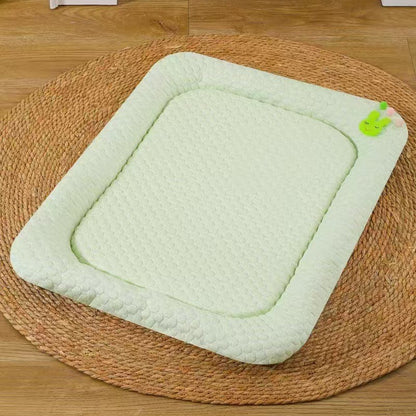 Green Breathable Cooling Pet Mat - Ice Bean Summer Bed for Small Dogs (L : 50x65cm) V888-ELOSUNG22871